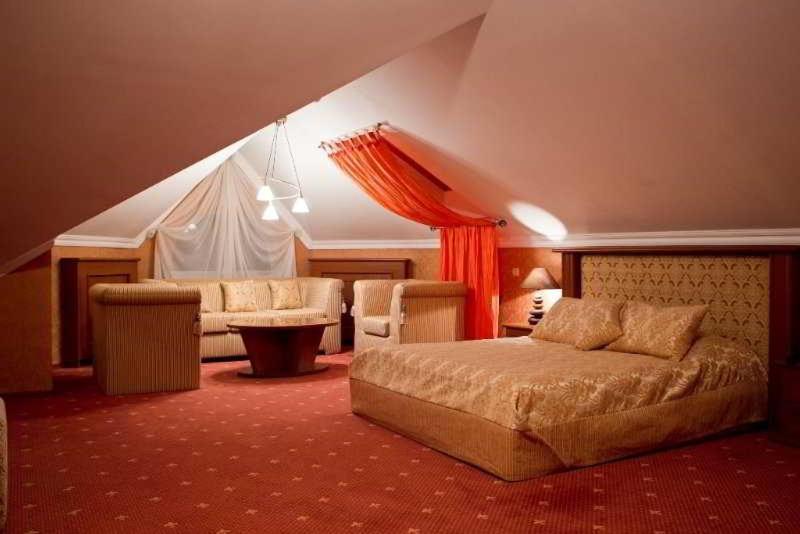 Diplomat Club Hotel キシナウ 部屋 写真
